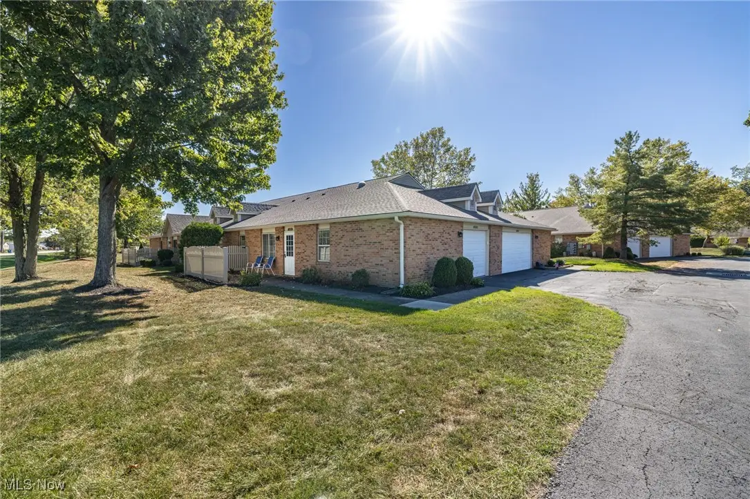 35282 Greenwich Avenue, North Ridgeville, OH 44039 - #1