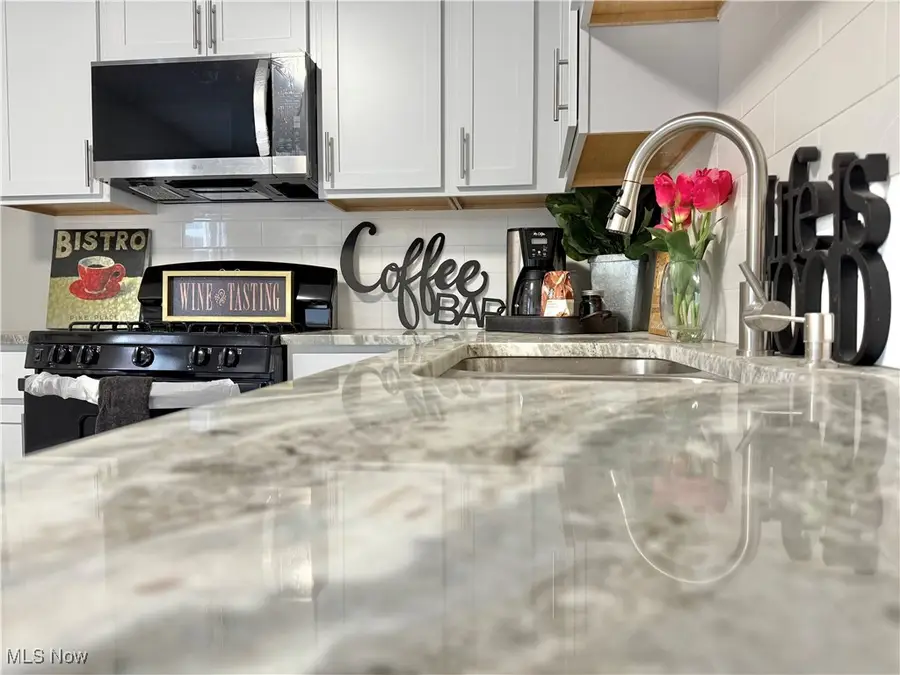 11002 Parkhurst Drive, Cleveland, OH 44111 - Image #3