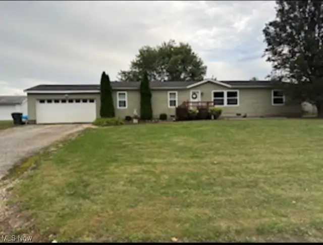 14422 Sturbridge Ne Road, Alliance, OH 44601 - Image #1