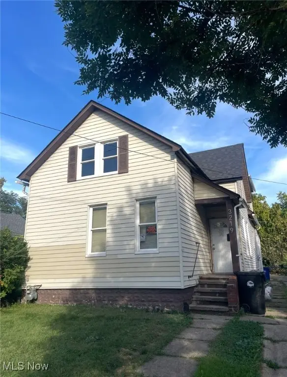 3219 W 33rd Street, Cleveland, OH 44109 - Image #2