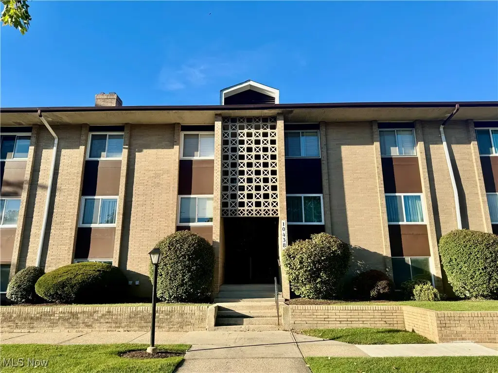 10438 N Church Drive, Parma Heights, OH 44130 - Image #1
