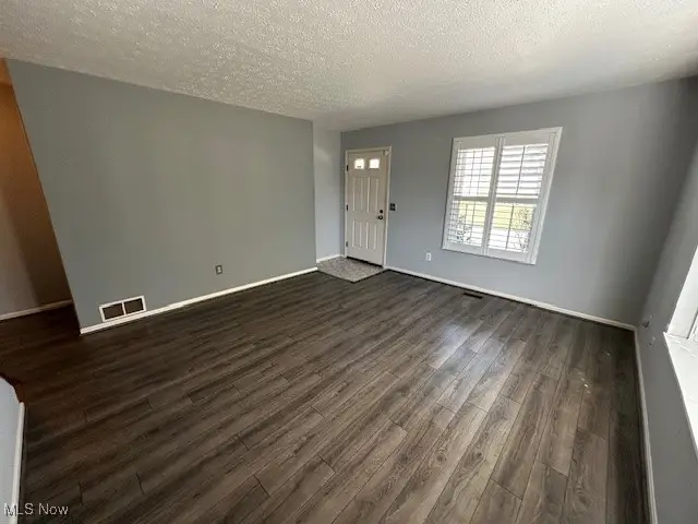 122 Bayberry Lane, Bedford, OH 44146 - Image #3