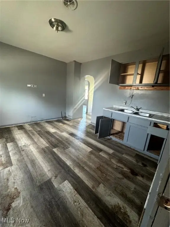 5806 Fleet Avenue, Cleveland, OH 44105 - Image #2