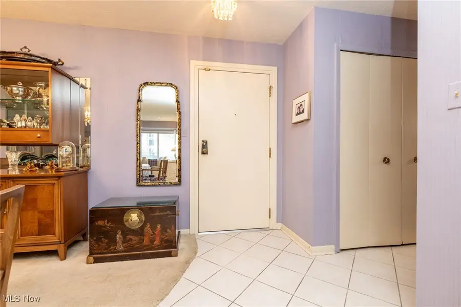 2202 Acacia Park Drive #2219, Lyndhurst, OH 44124 - Image #2