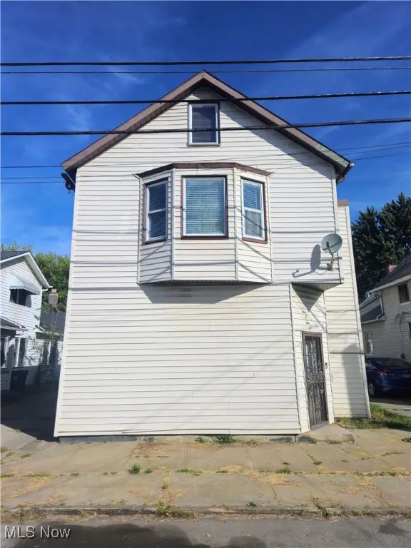 3046 Sackett Avenue, Cleveland, OH 44109 - Image #2