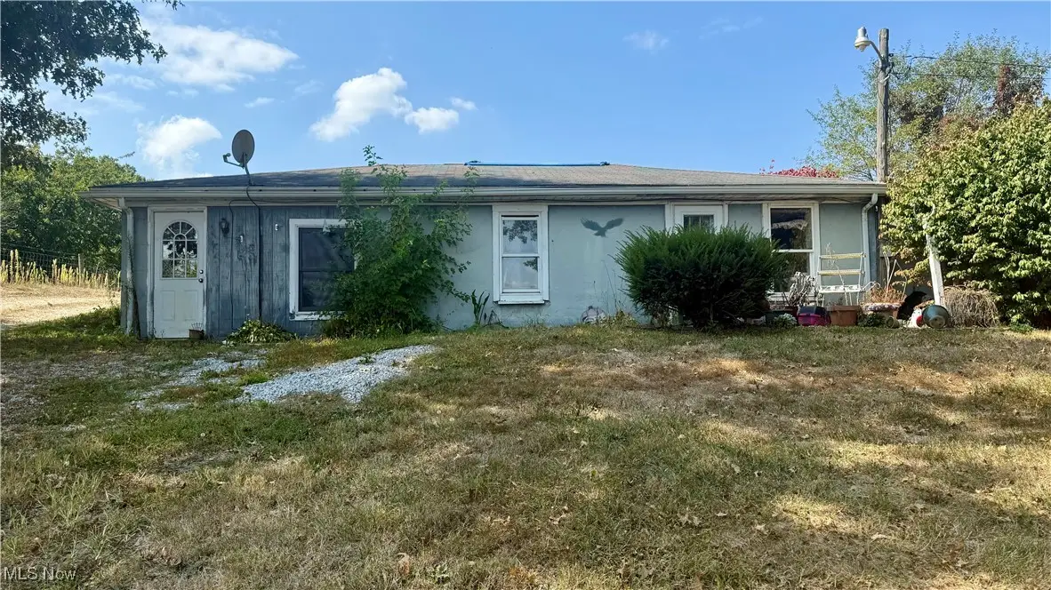 12561 Duquette Ne Avenue, Hartville, OH 44632 - Image #1