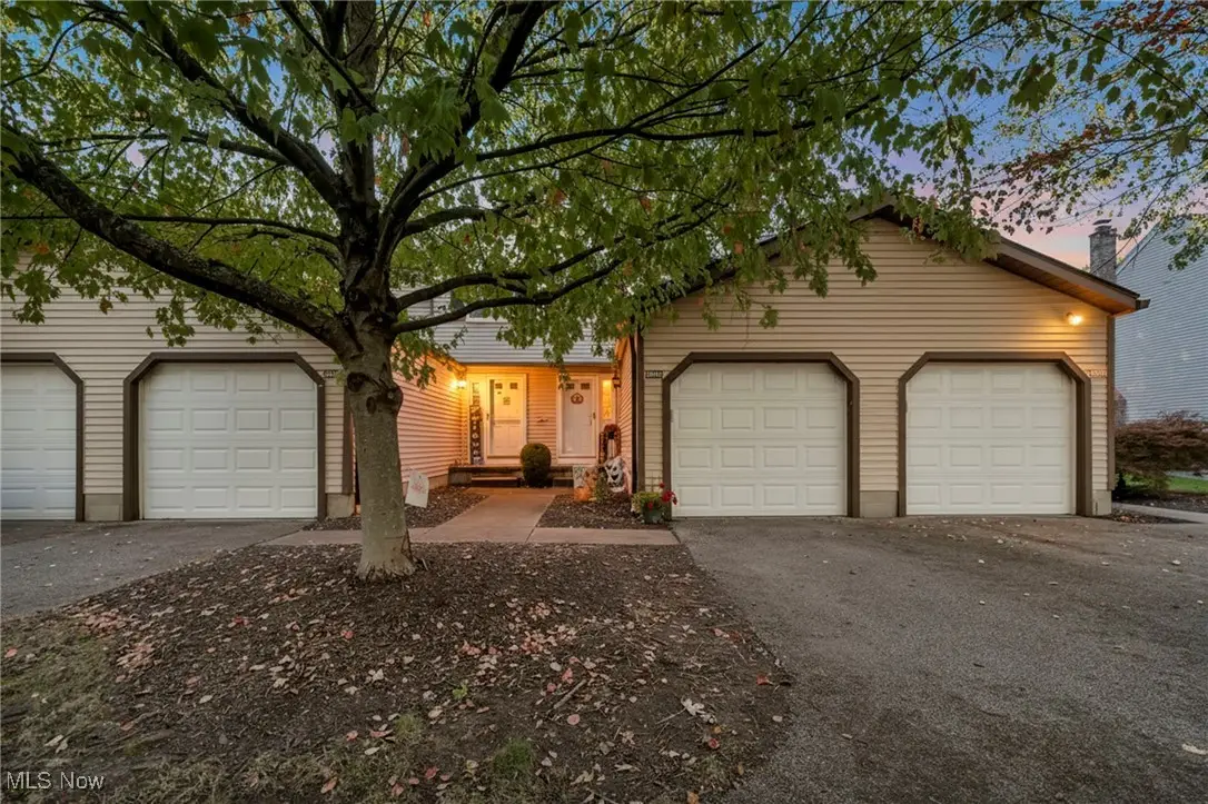 3896 Lake Run Boulevard, Stow, OH 44224 - Image #1