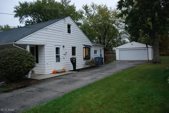 4567 Canterbury Road, North Olmsted, OH 44070 - Image #2
