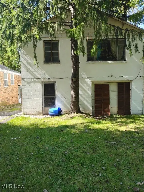 1214 Brighton Street, Youngstown, OH 44505