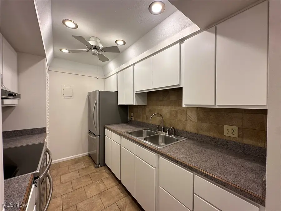 42 Gloucester Court #3A, Akron, OH 44313 - Image #2