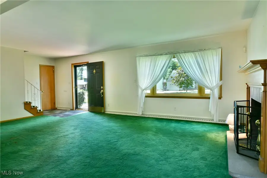 564 Adelaide Ne Avenue, Warren, OH 44483 - Image #3