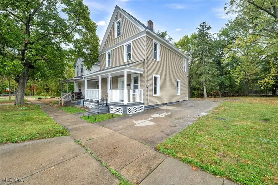 121 Parkview Court, Elyria, OH 44035 - Image #3