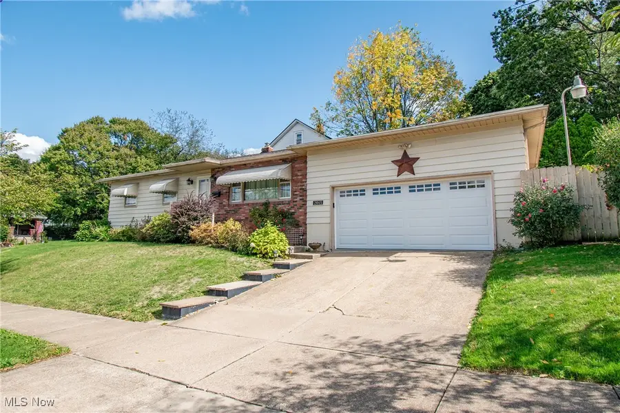 2045 9th Sw Street, Akron, OH 44314 - Image #2