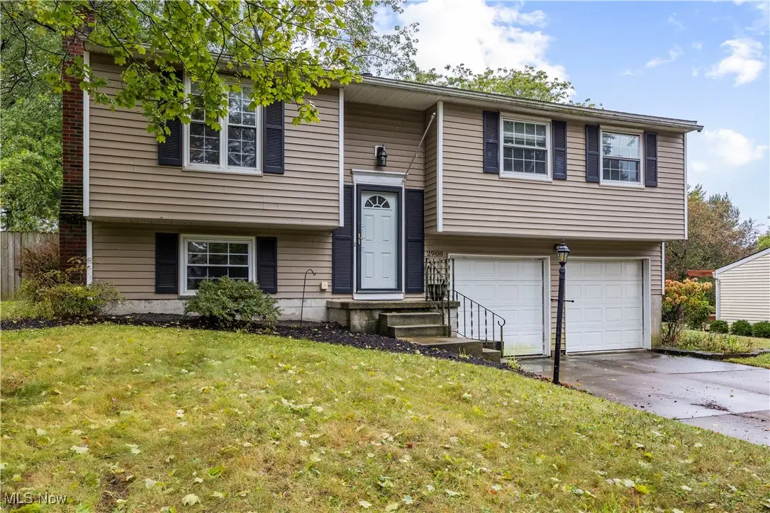 2908 Wexford Boulevard, Stow, OH 44224 - Image #1