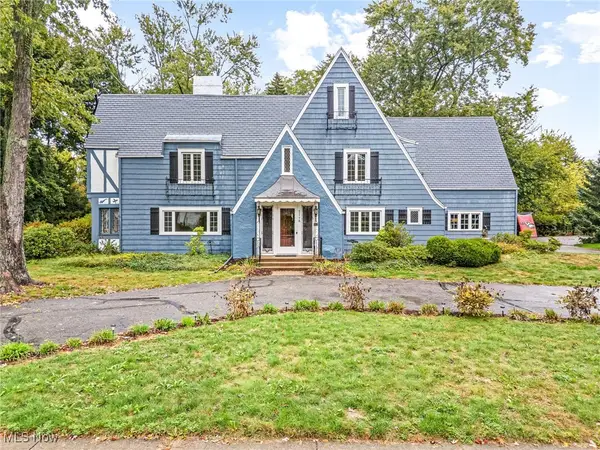 2216 University Nw Avenue, Canton, OH 44709