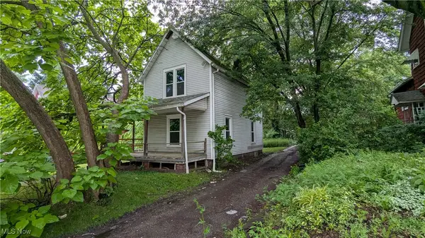 1447 Shriver Ne Avenue, Canton, OH 44705