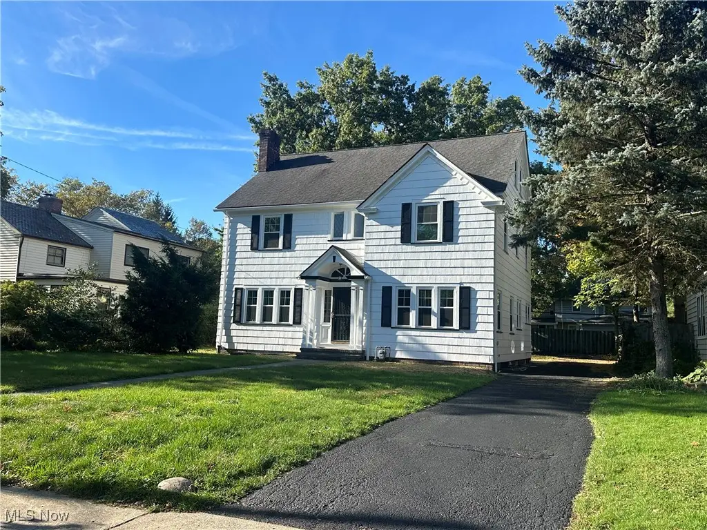 3190 Warrington Road, Shaker Heights, OH 44120 - #1