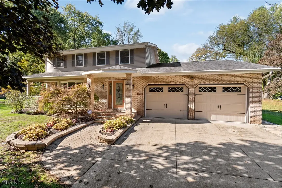 2424 Lyndon Drive, Uniontown, OH 44685 - Image #1