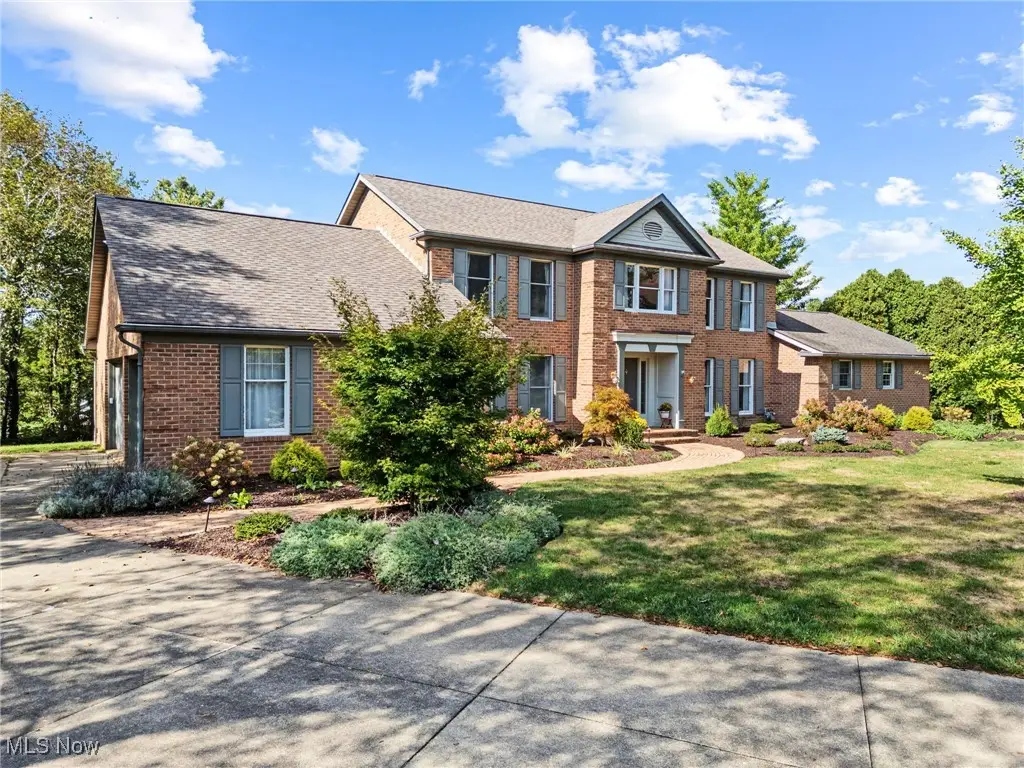 6810 Graystone Nw Circle, Canton, OH 44718 - Image #1