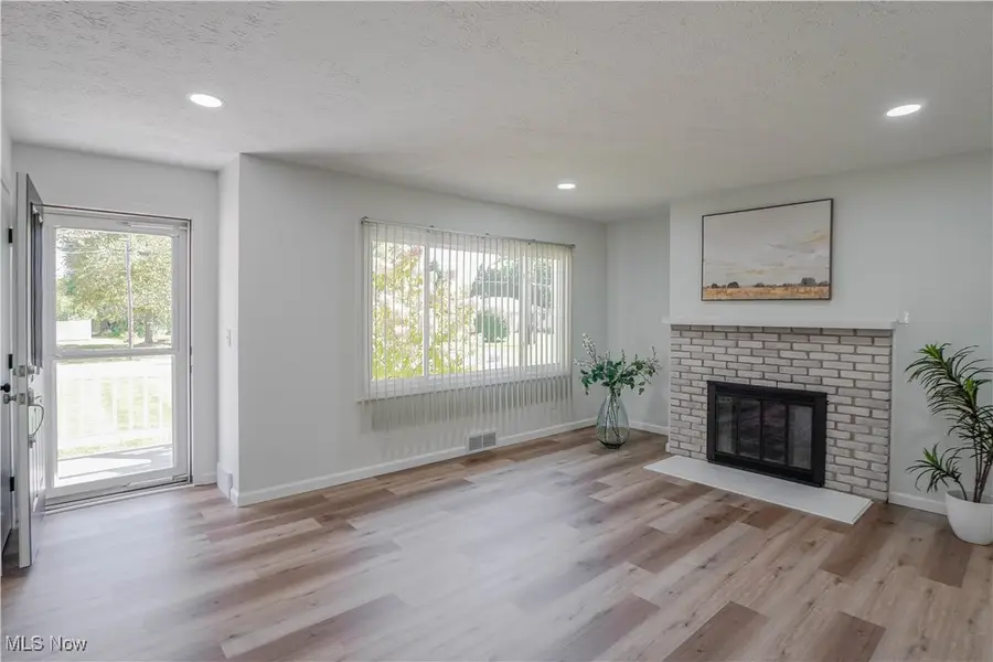 1548 Sunside Drive, Akron, OH 44321 - #2