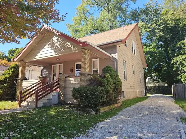 1048 Murray Avenue, Akron, OH 44310