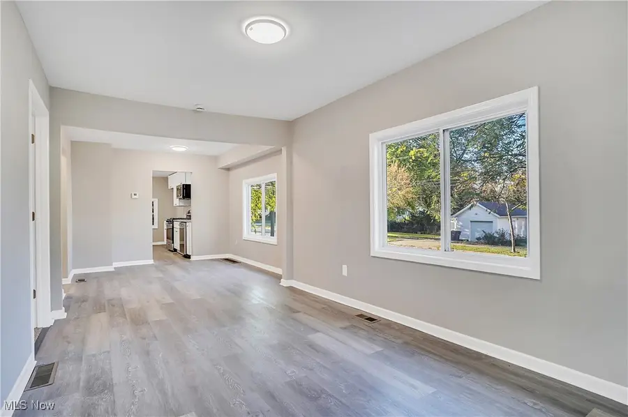 570 Mohawk Avenue, Akron, OH 44305 - Image #2