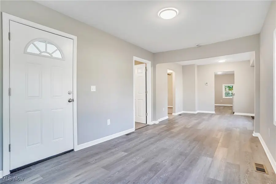 570 Mohawk Avenue, Akron, OH 44305 - Image #3