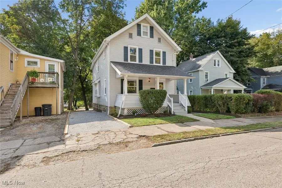 366 Doyle Street, Akron, OH 44303 - Image #2