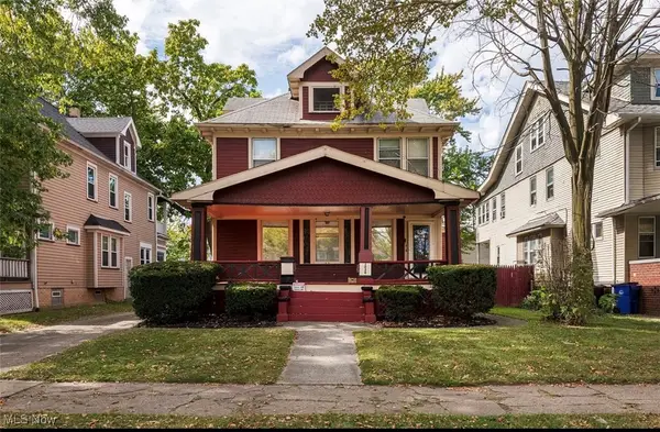 3028 West Boulevard, Cleveland, OH 44111