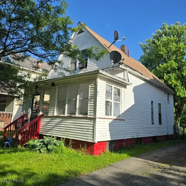 12718 Holborn Avenue, Cleveland, OH 44105 - #2