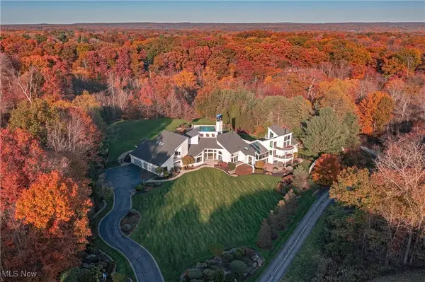 70 Basswood Lane, Moreland Hills, OH 44022