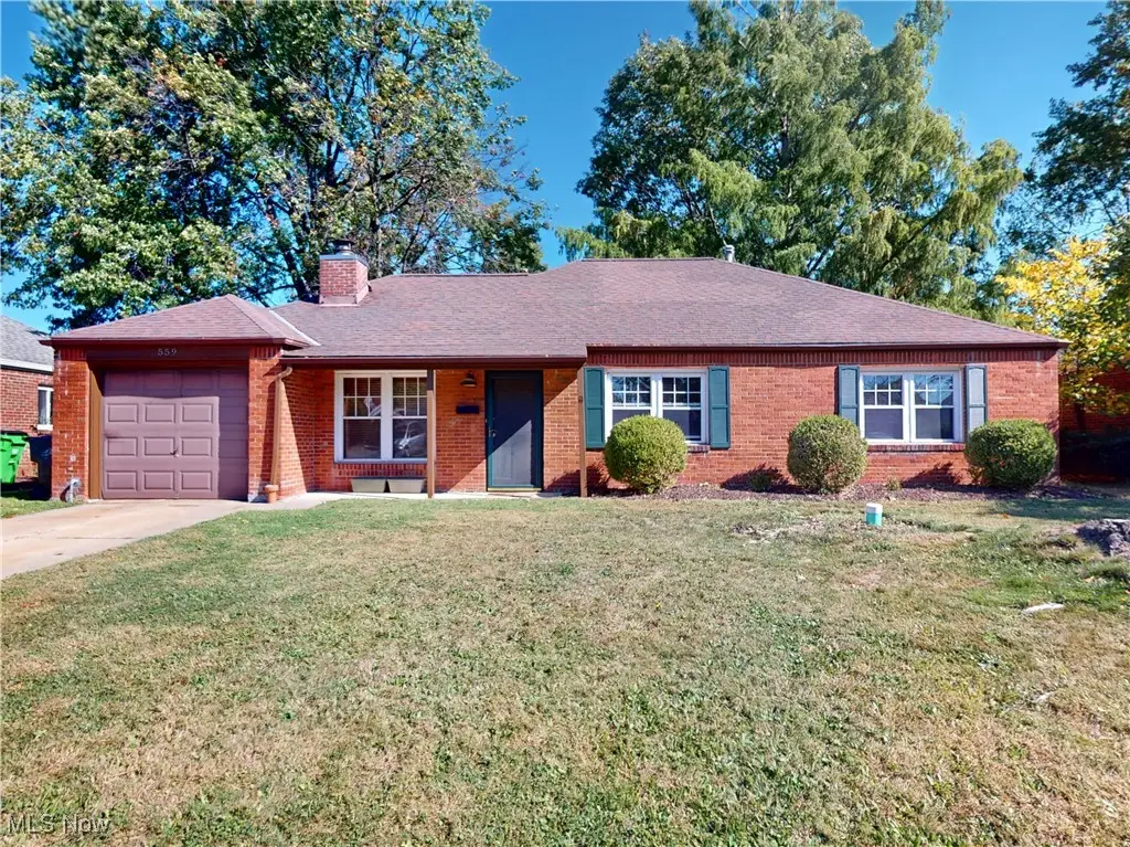 559 Sycamore Drive, Euclid, OH 44132 - Image #1