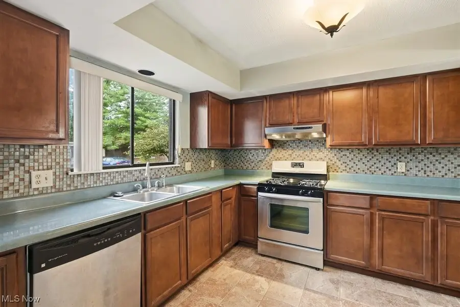 6290 Greenwood #302, Northfield, OH 44067 - Image #3