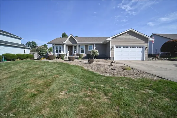 6856 Berry Blossom Drive, Canfield, OH 44406