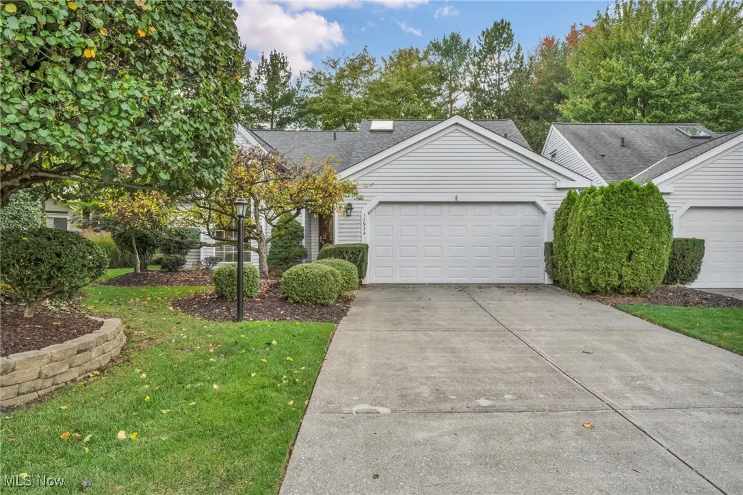 17934 Cambridge Oval, Strongsville, OH 44136 - Image #1