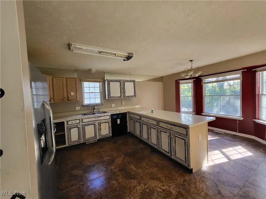 16216 Sunny Glenn Avenue, Cleveland, OH 44128 - Image #2