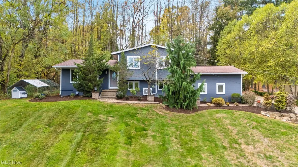 427 Valley Crest Drive, Mogadore, OH 44260 - Image #1