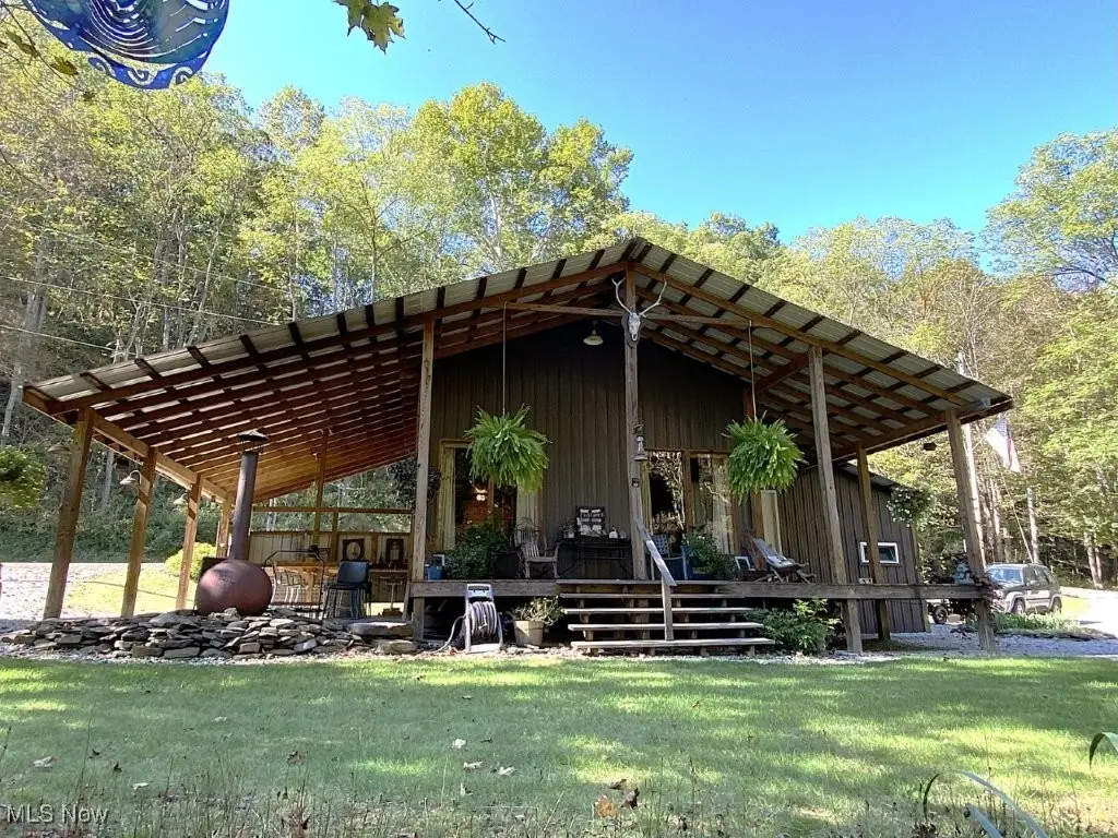 781 Canoe Run Road, Looneyville, WV 25259 - Image #1