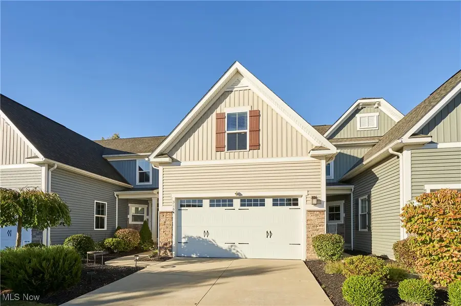 3164 Old Mill Drive, Cuyahoga Falls, OH 44223 - #2