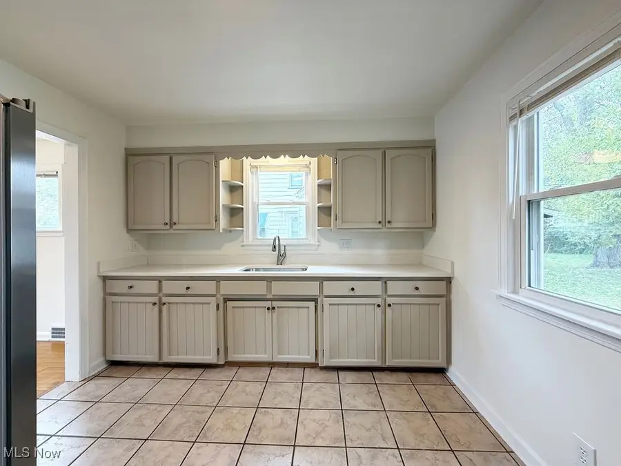 327 Adelaide, Warren, OH 44483 - Image #2