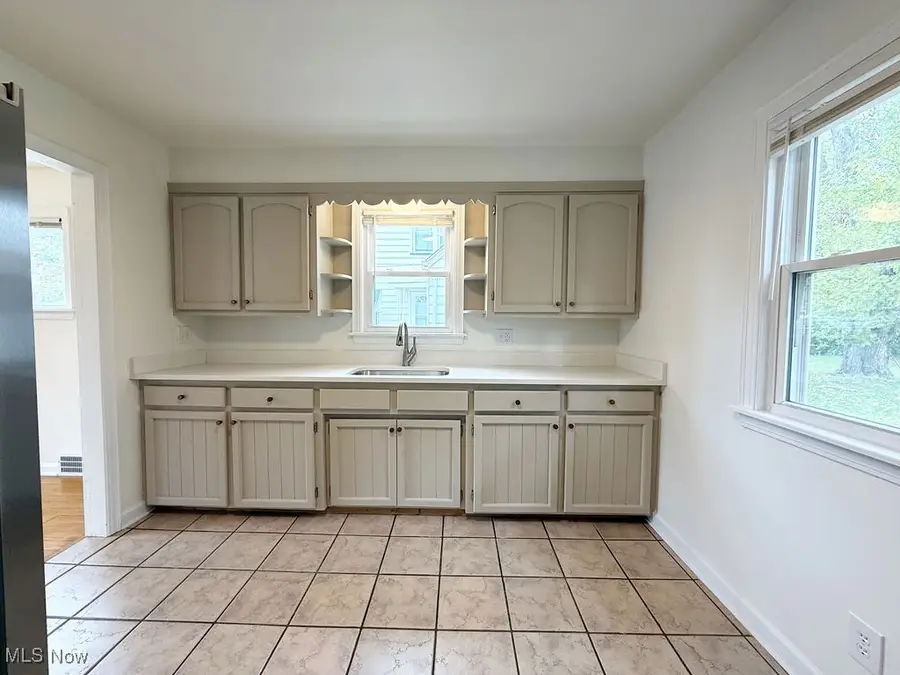 327 Adelaide, Warren, OH 44483 - Image #3