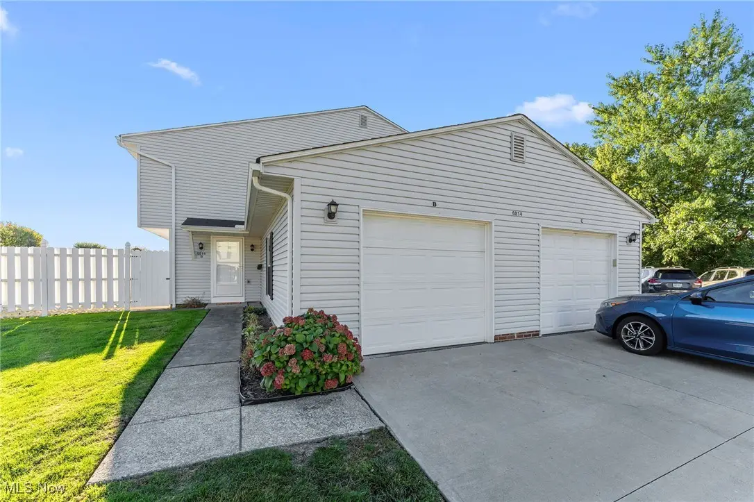 6814 Beacon Drive, Mentor, OH 44060 - Image #1