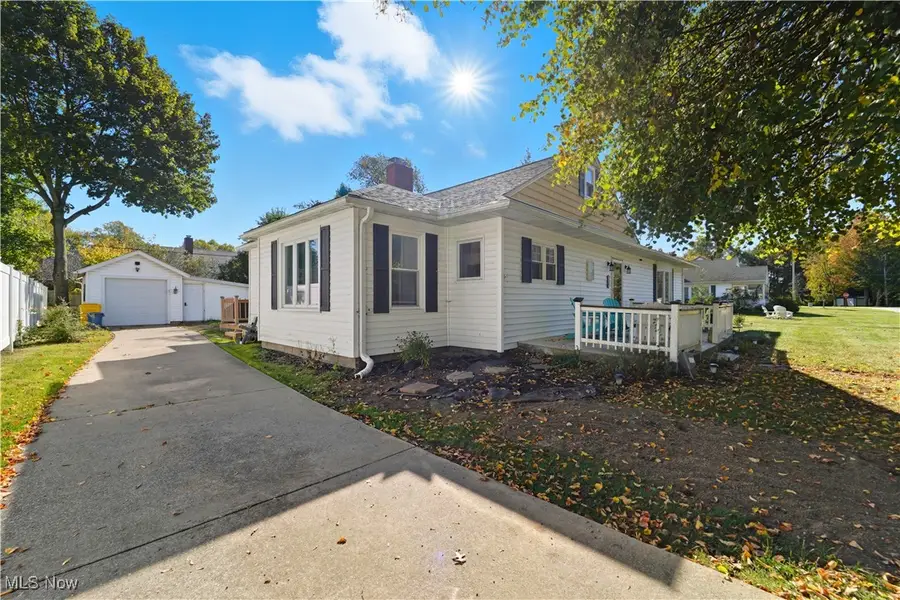 1122 Locust Drive, Ashtabula, OH 44004 - #2