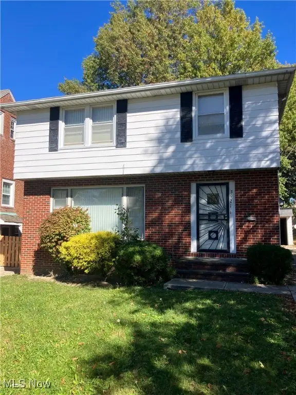 3921 Faversham Road, University Heights, OH 44118 - Image #1