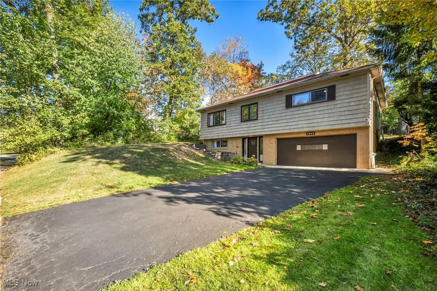 4056 Meadowbrook Boulevard, University Heights, OH 44118 - Image #3