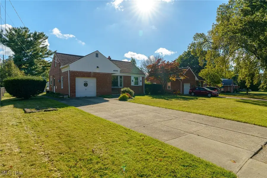 4880 Anderson Road, Lyndhurst, OH 44124 - Image #2