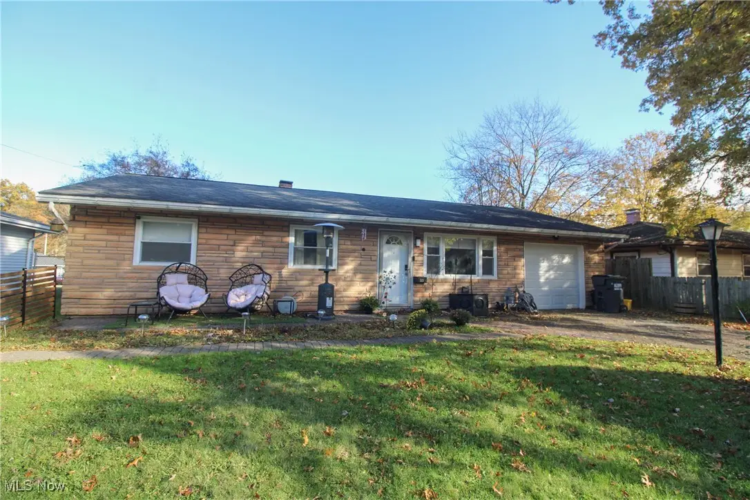 325 N Yorkshire, Austintown, OH 44515 - #1