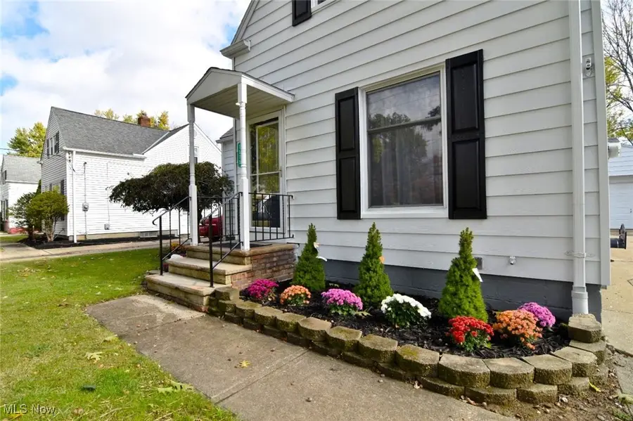 1575 Lander Road, Mayfield Heights, OH 44124 - Image #3