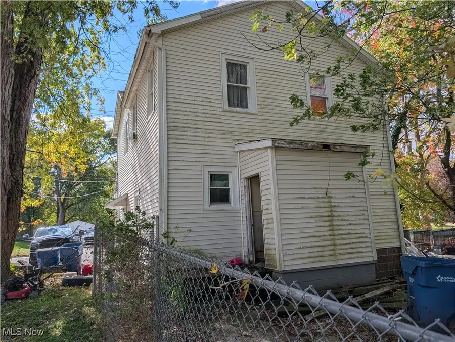 248 Myron Street, Hubbard, OH 44425 - Image #2