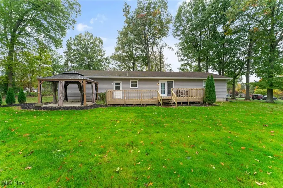 7111 Pine Grove Drive, Hubbard, OH 44425 - Image #3